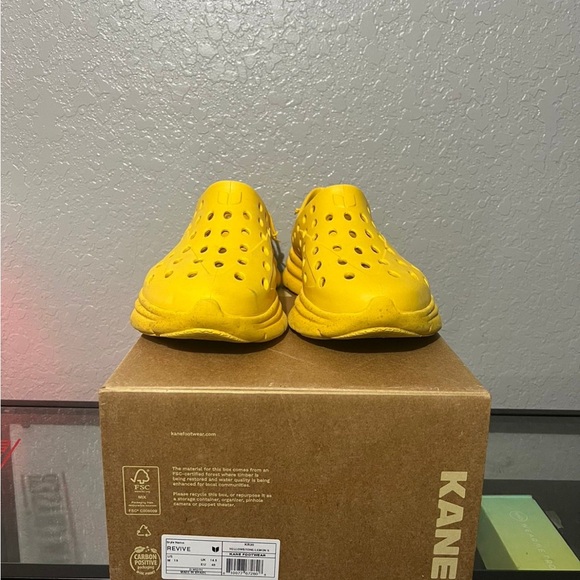 Other - Kane recovery footwear